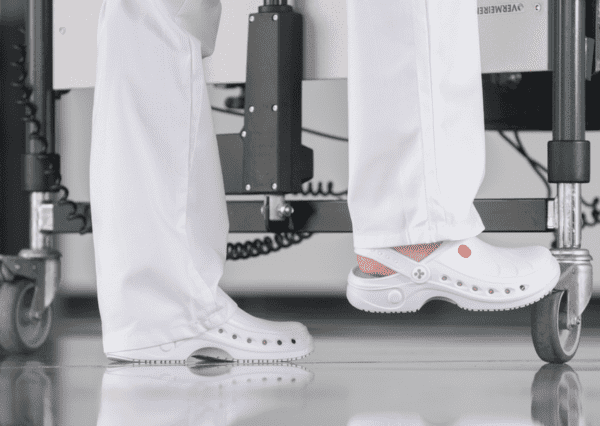 'Sonic' Anti-slip, Anti-static Washable Theatre Nurse Clogs from Safety Jogger Professional EN ISO 20347 OB SRA ESD - Image 9