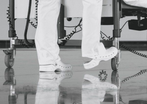 'Sonic' Anti-slip, Anti-static Washable Theatre Nurse Clogs from Safety Jogger Professional EN ISO 20347 OB SRA ESD - Image 11
